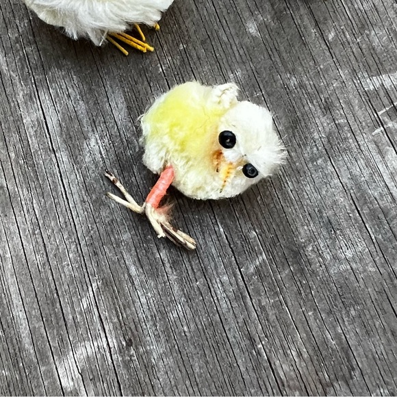 Vintage Tiny Chicks Fuzzy Wire Legs Mini Chickens Set of Three - Picture 5 of 7